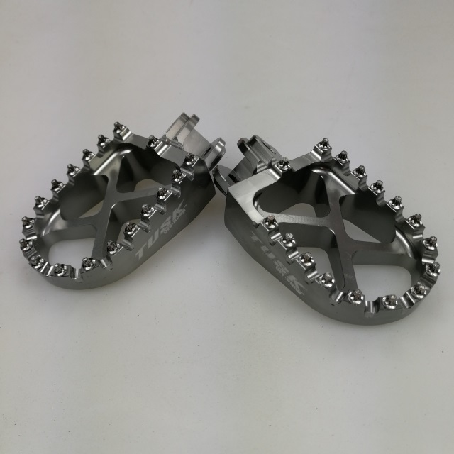 Motorbike Dirtbike Tusk Billet Race Foot Peg KTM HUSABERG